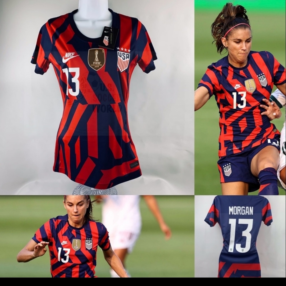Alex Morgan jersey Size small loyal blue red white